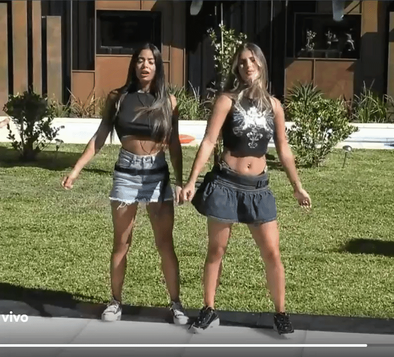 77087496a4bc46b8682eacf89657d4a5.gif