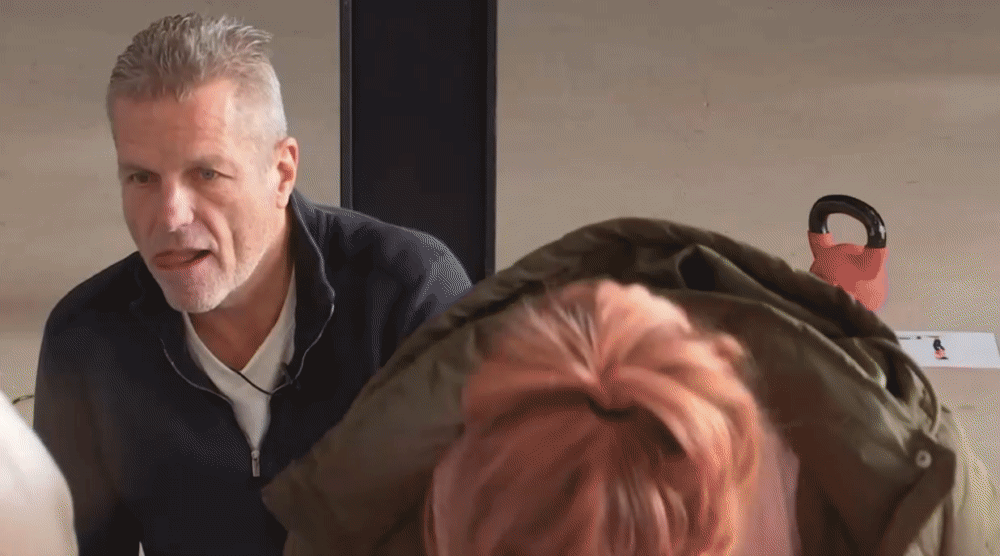 79653d94a2ec2431df3fb73e696c8bd4.gif