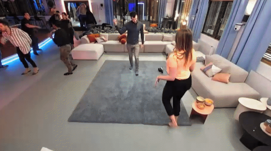 7af05b37f7df6dcf0253795b9d9b2d2b.gif