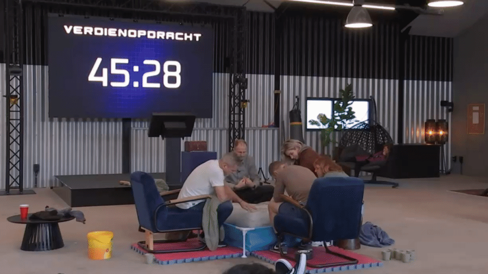 7b72e8c085d688d0c84ac7e6b10d6d8c.gif