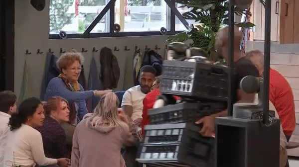 7b7de6a1264aeed2bcdc488def67ba89.gif