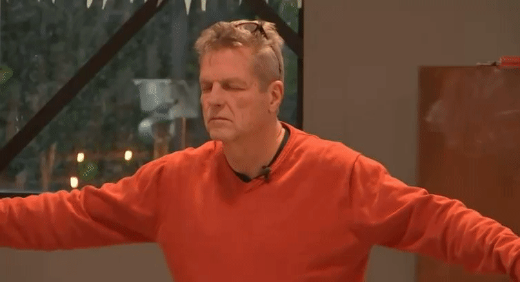 7c174ef66e84cedc113f8c3ad1abbb75.gif