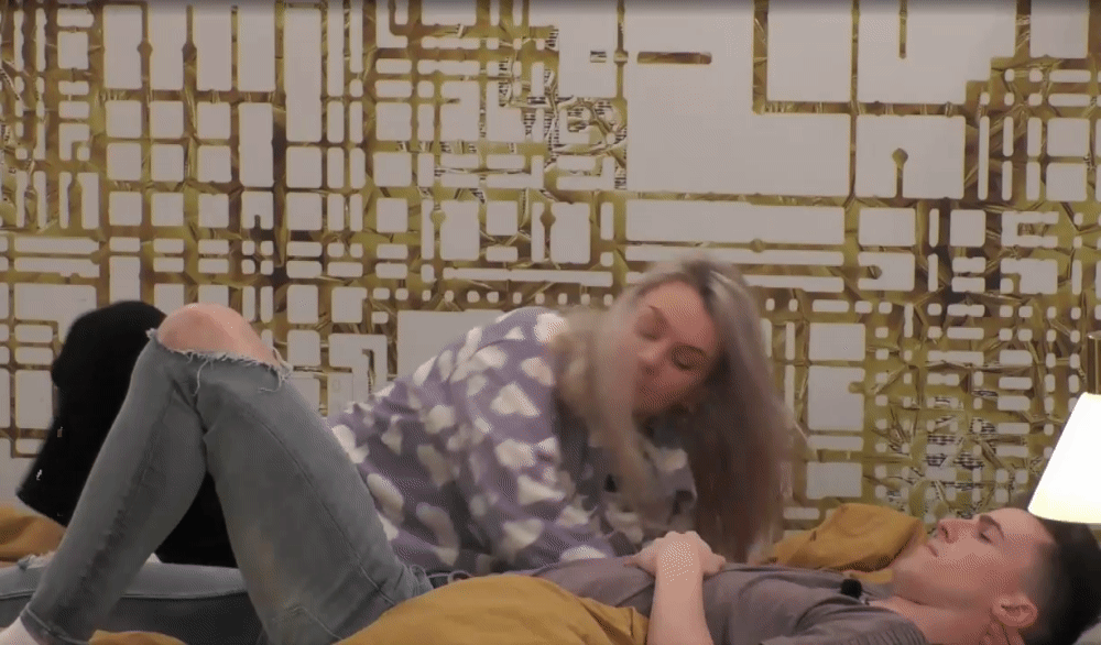 7cf05350e4680650b0cd009f7ee24faf.gif