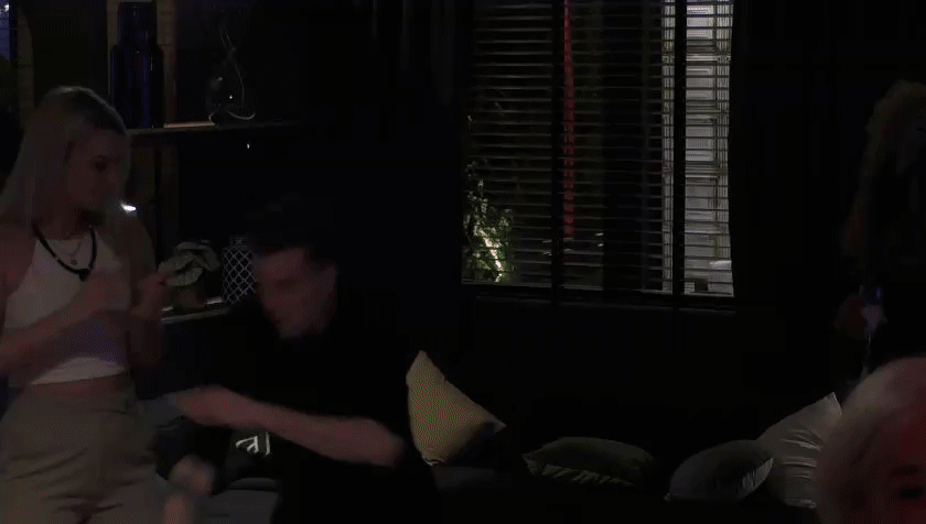 7d5429f8e5c5761b598057e782fecc53.gif