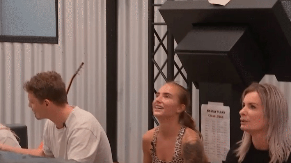 7de55a97c497d974b9d80432afbc986e.gif