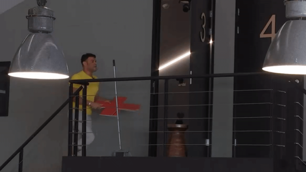 818a25e462f86fd8a023fa2785b7a7e9.gif