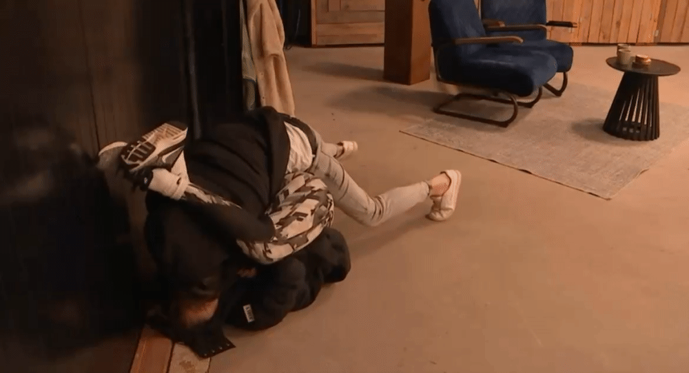 81a70c739cf9bd7ca9418ec3af851757.gif