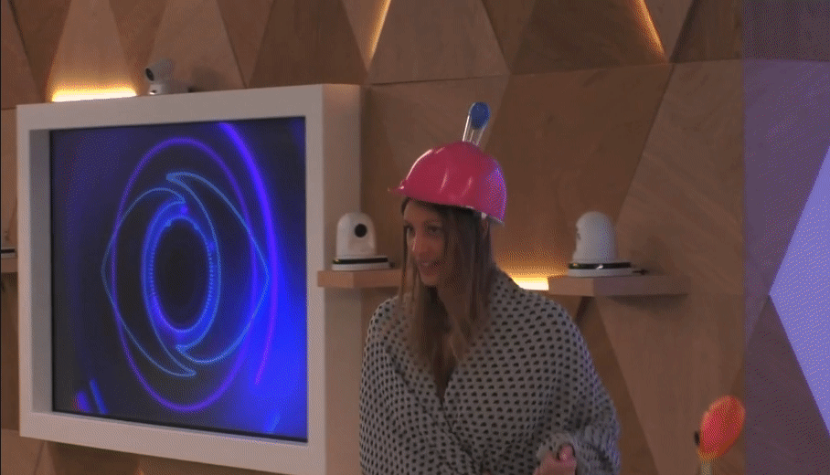 8252691cc6a0430f596abc5464dabdea.gif