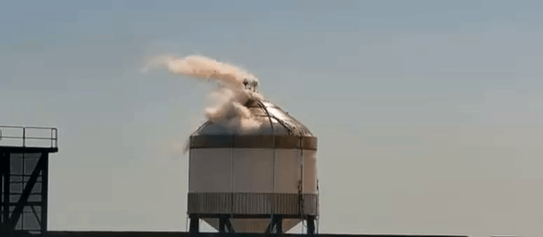 82d23fdf1c1683d509a19b440a3a066e.gif