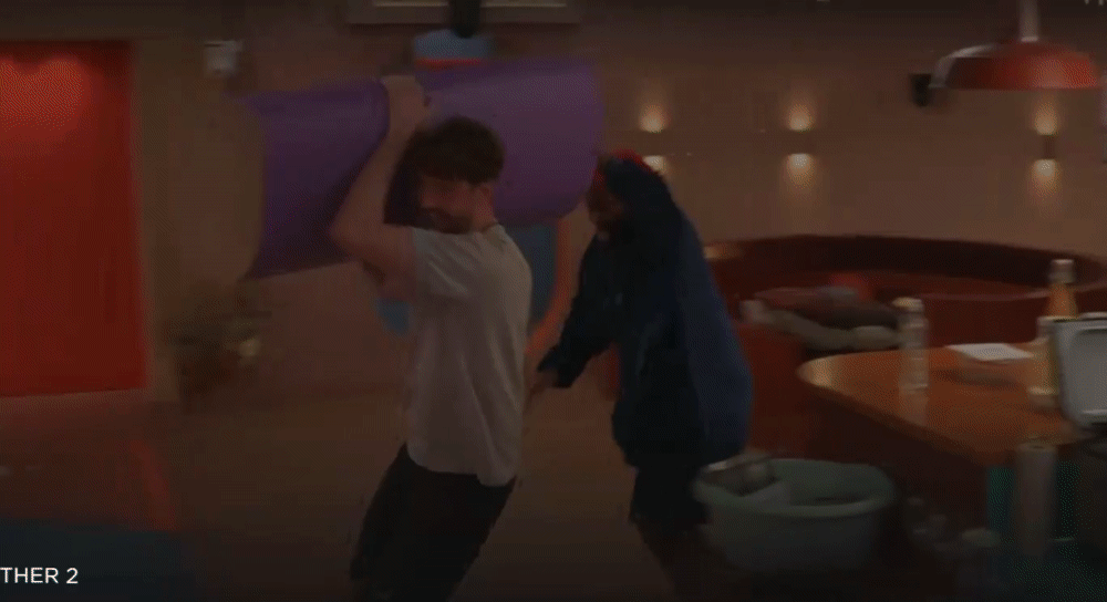 83694b980027df219d187a3d71821a61.gif