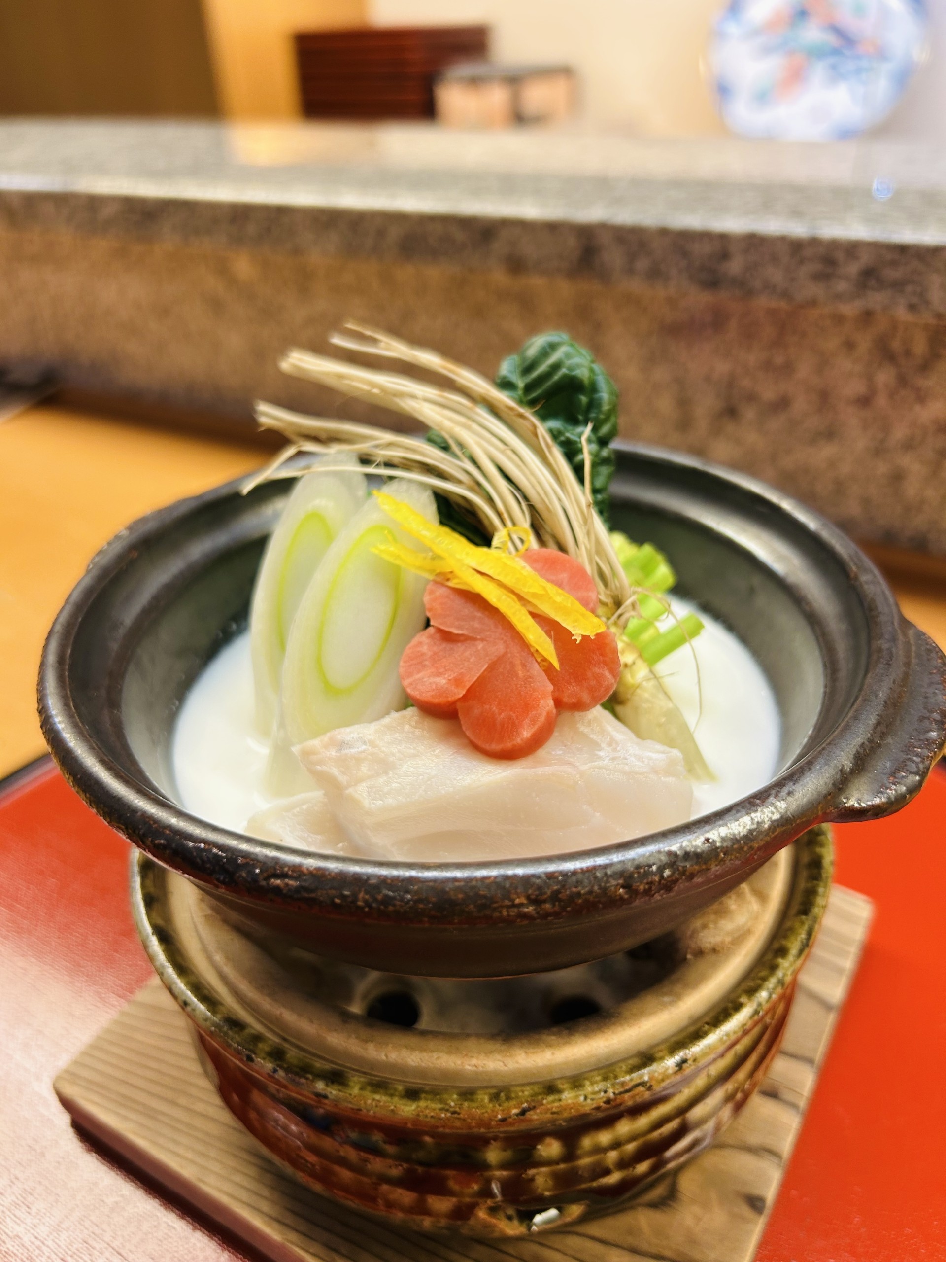 鮟鱇と発酵白菜あざら仕立て　名取三浦農園芹