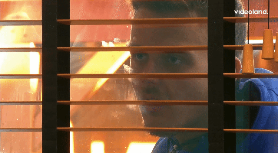 855c6fa15bde88e23604e1d4c92a6afa.gif