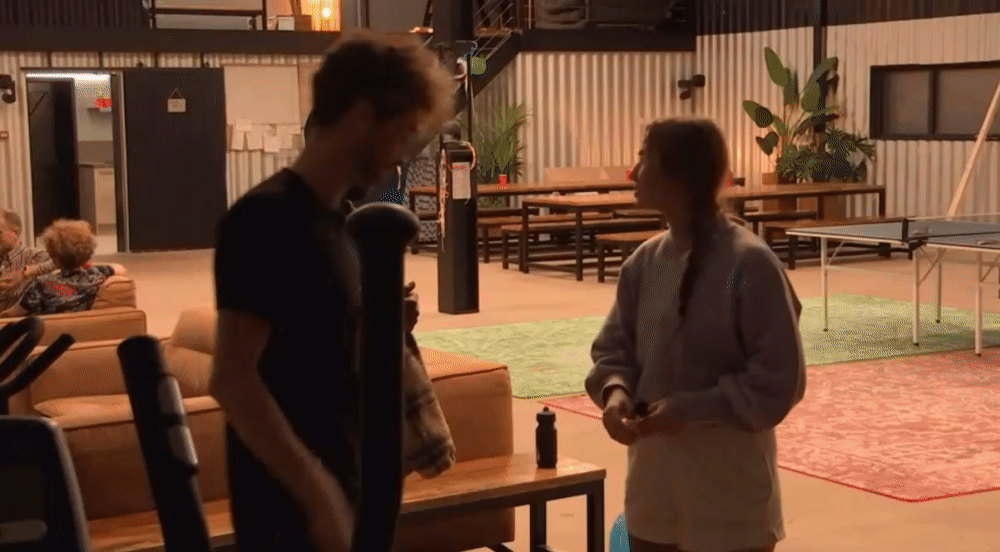 86670ae12820822203d13c564e022801.gif