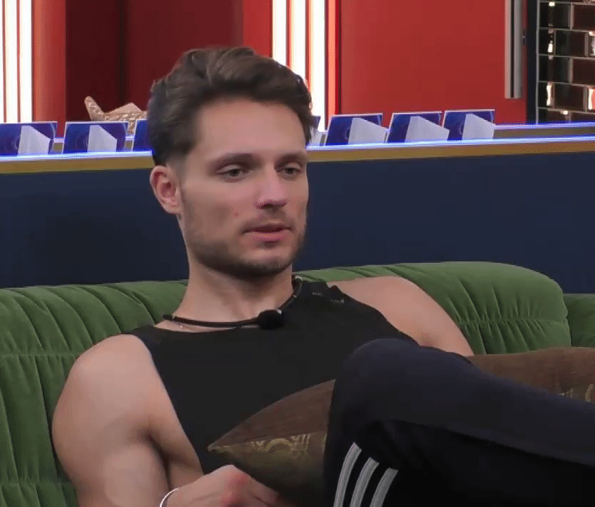 89584e56c03deb29a7c9ab49bd44aae6.gif