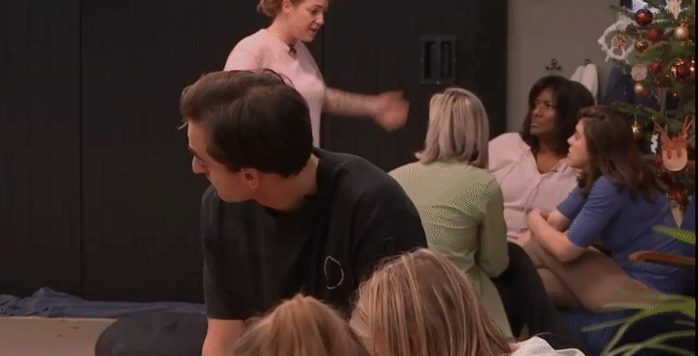 89612b08e251c8923fa0304e8c04b01e.gif
