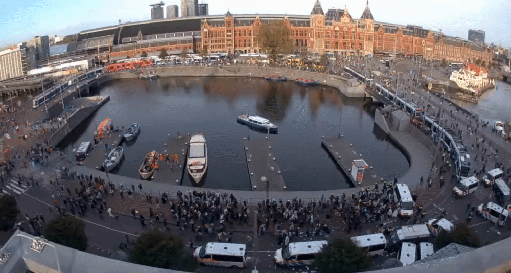 8abb6747fb21da272433c6dd7954ce35.gif