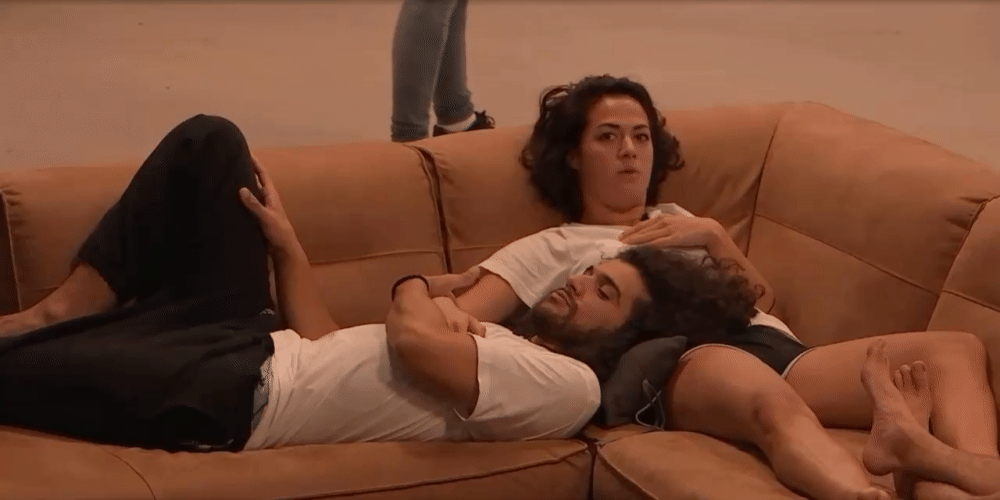 8c3c5e536436a6fb5deab5a3d4c1651e.gif