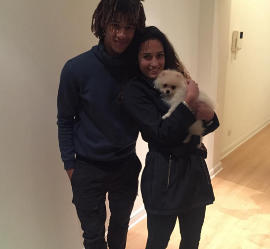 Nathan Aké mit schöner,  Kaylee Ramman 