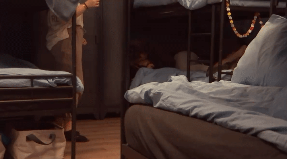 8d3cc6e2e4beb5a7419892dea9c7700b.gif