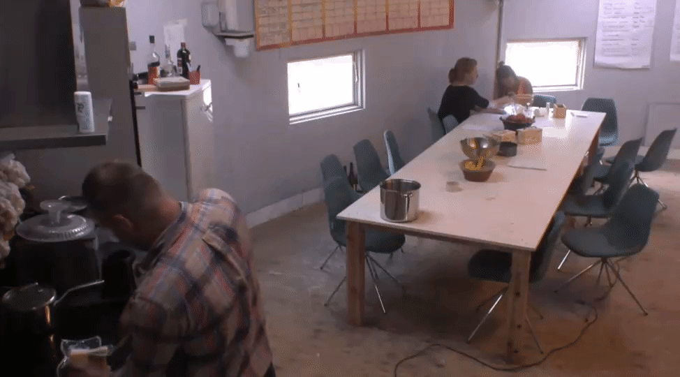 8e97345cfe3fbd4679d0bb8cbd8e0a54.gif