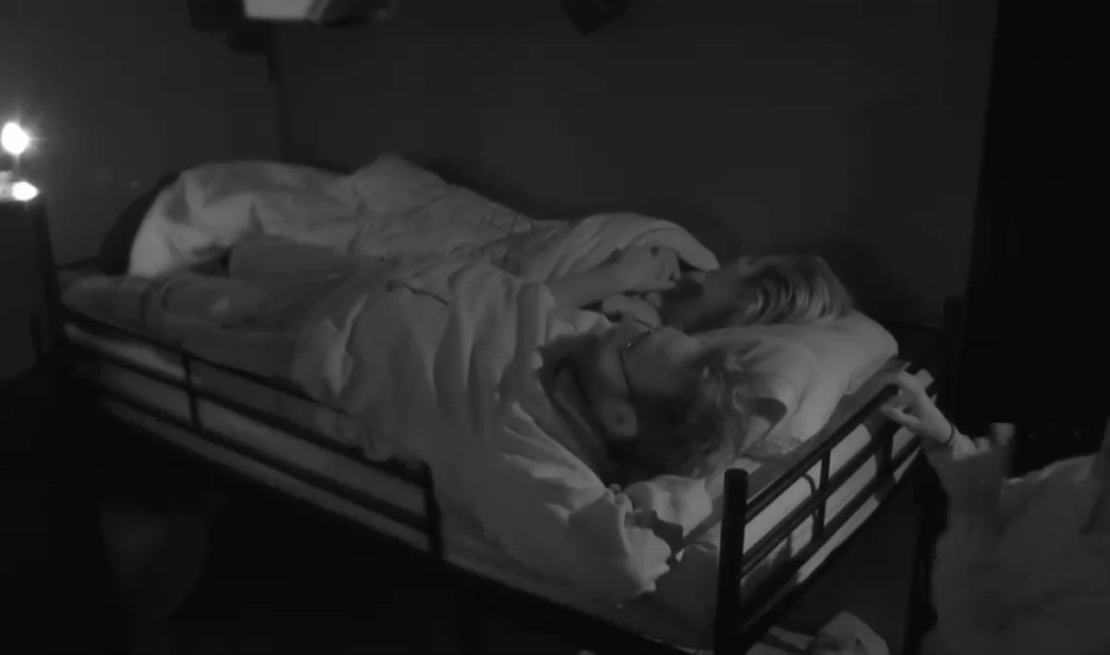 8e9b234007fb90be7a4c09c7d6a172f9.gif