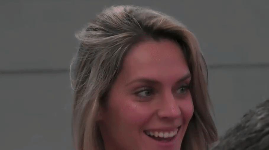 8ead2ee4087a1004f2bd9677fcc466a8.gif