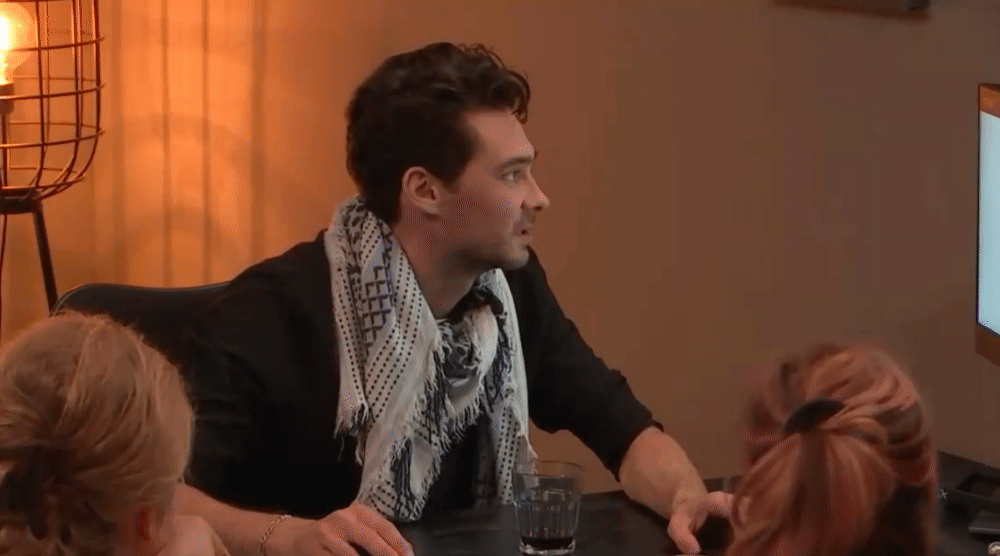 9399d6a42e135170065386adfea2a5ad.gif