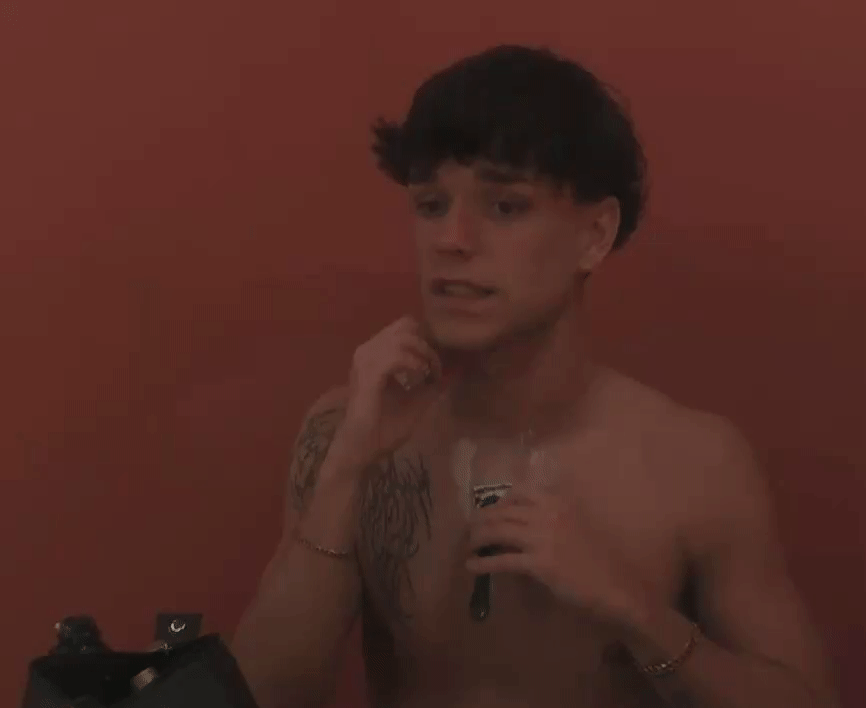 9a487f247ae7aa1696e79eb9aa424720.gif