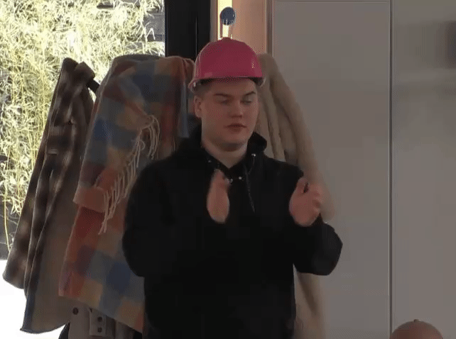 9b5989b2f5b64234c711e0882496c444.gif