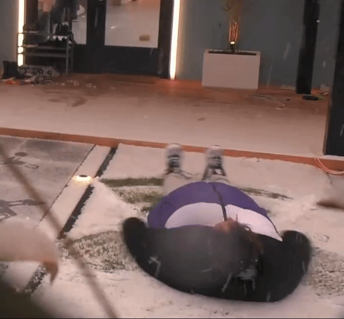 9b8a79644814ae07b25939bf0d5d36ef.gif