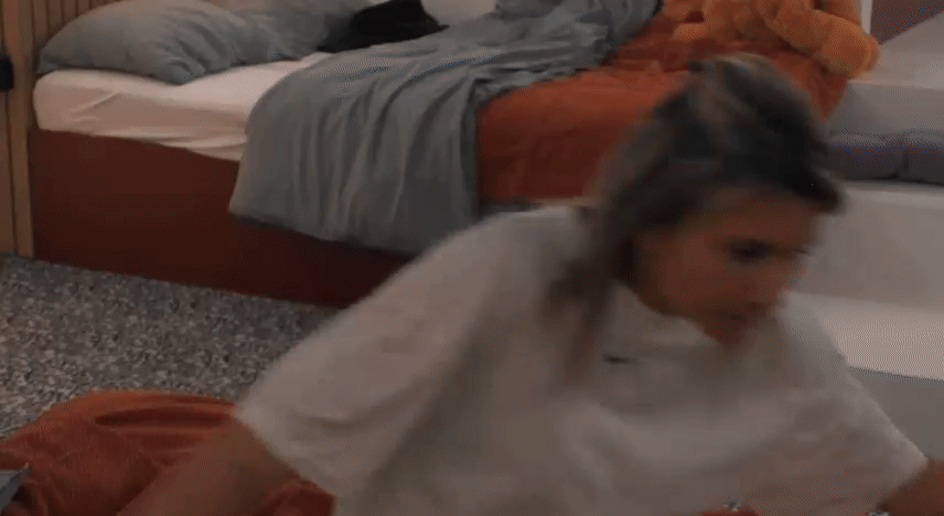 9c365915f6acdc6aae289256879ee57c.gif