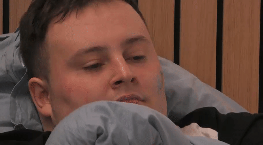 9ce9ff0536b209f9718a406327e41408.gif
