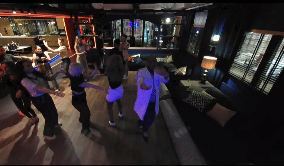 9d60761855fdcd670f65b3a3a7b4646e.gif
