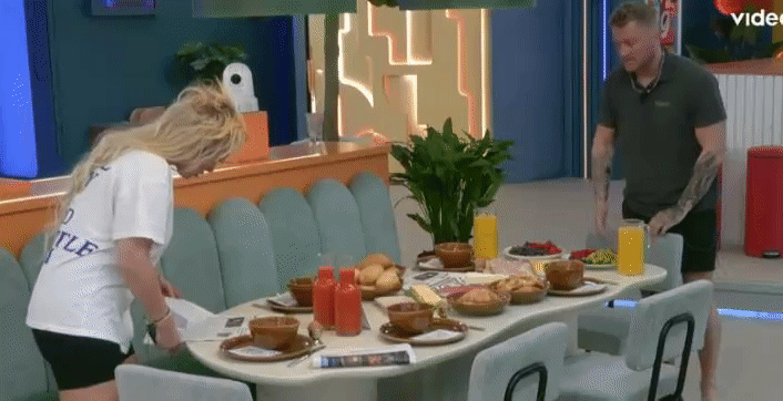 9d87836836bea7ce413eb489ff0c8146.gif