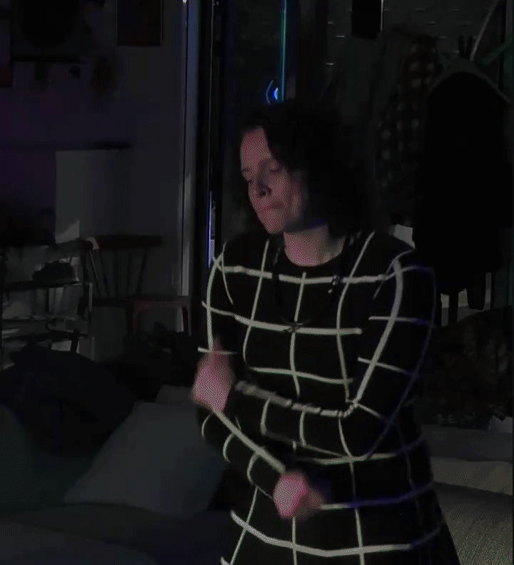 9ee6546a3a8e83f8b39b6c258335e639.gif