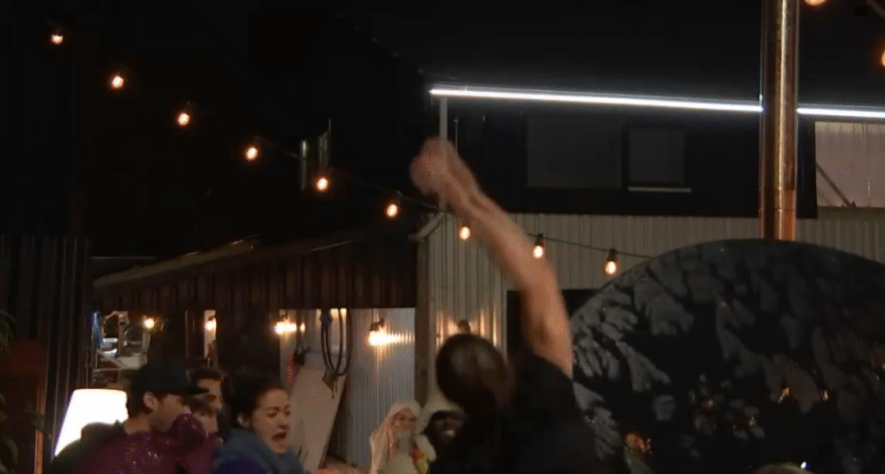 a3b3f893f6fa206af5137bea8e7e2049.gif