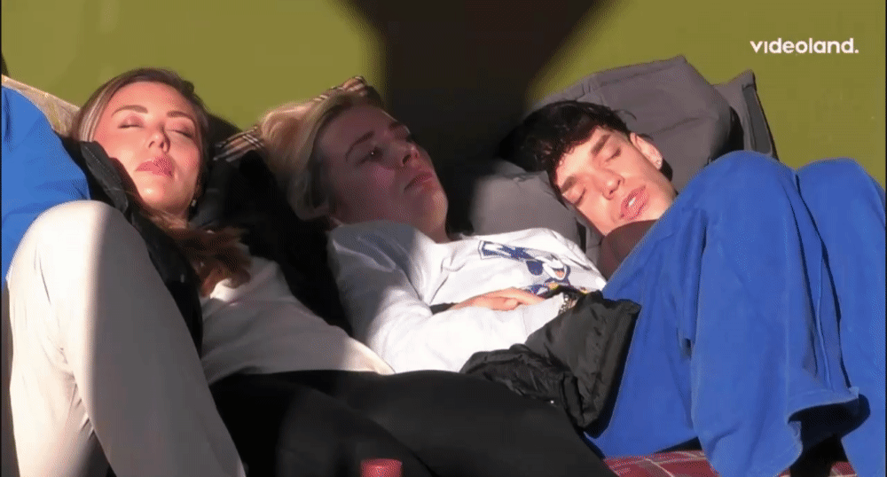 a589f27ac082cca254d0cfc455b69927.gif