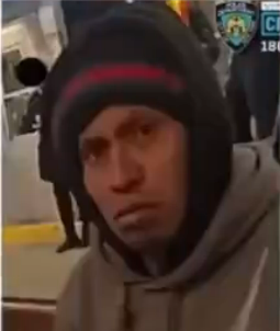 Muere una mujer quemada viva en el metro de Nueva York