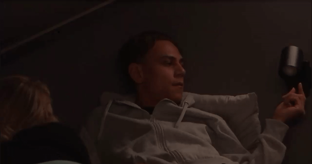 a6e4679d8da9a8f5722888aeae2df81a.gif