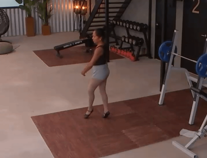 a7d4636bf8ff12e93f21d5915fc3c631.gif
