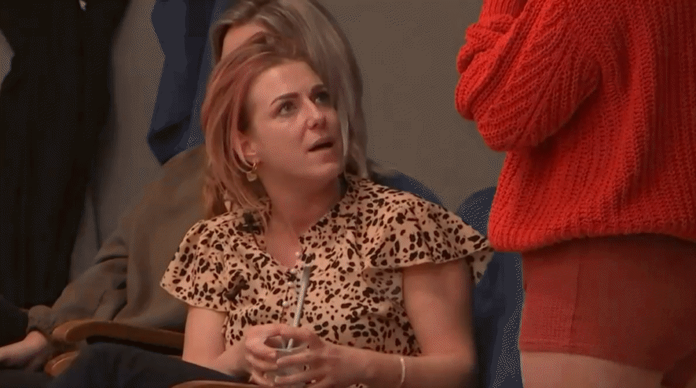 b0946e253d3fc88ccbe912dc4d9c9c6e.gif