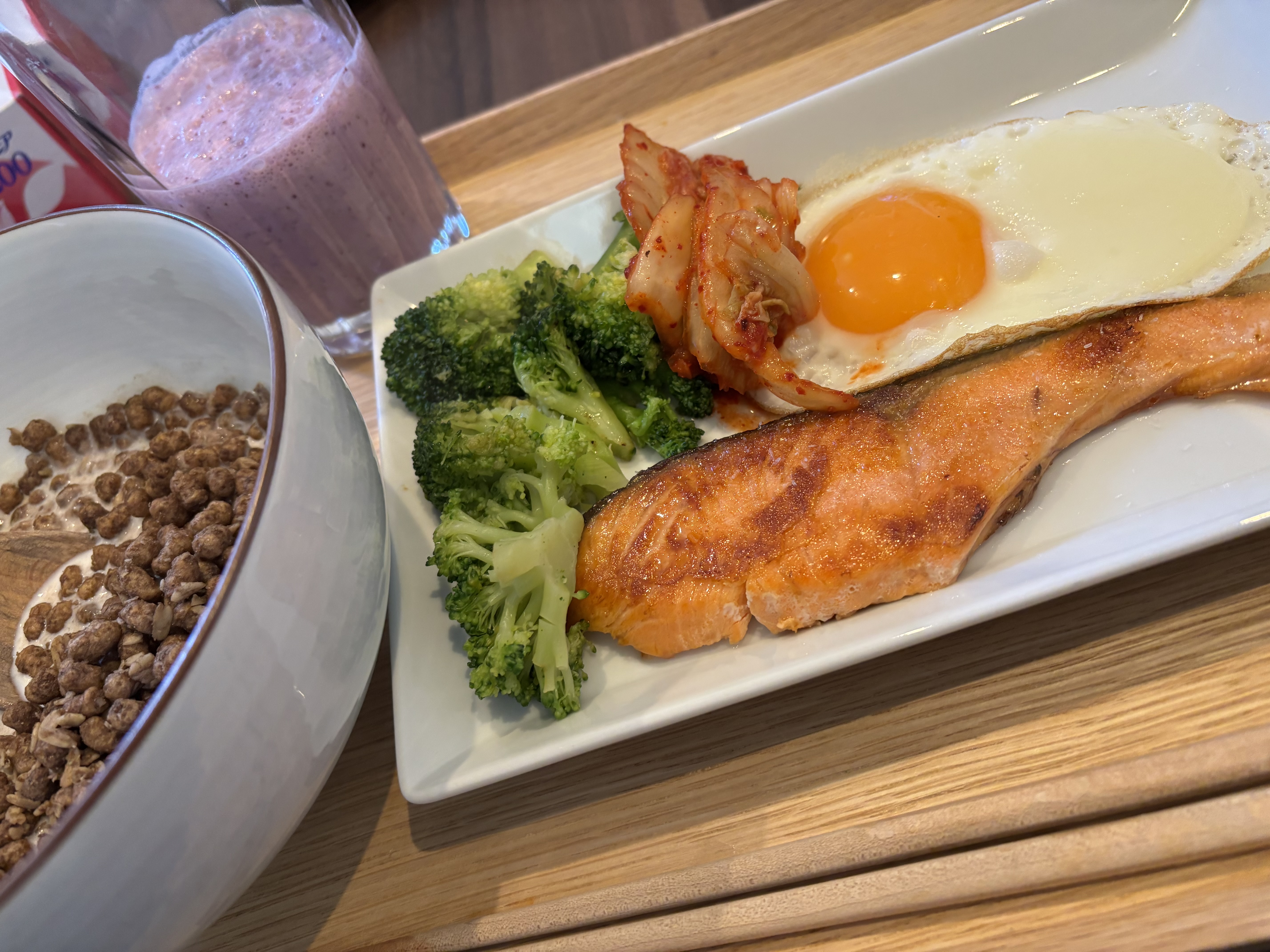 朝食