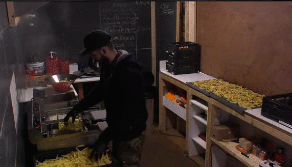 b15795e656a48f309844cb44afc6d102.gif