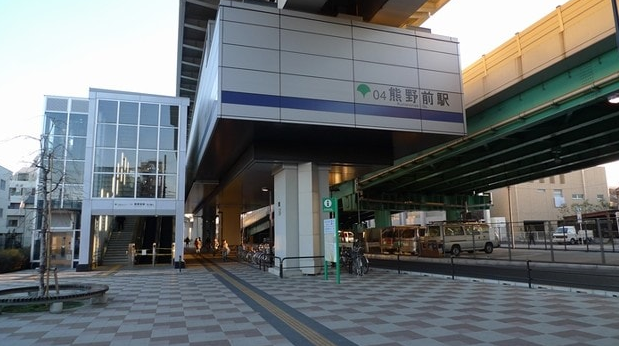 熊野前駅前の様子