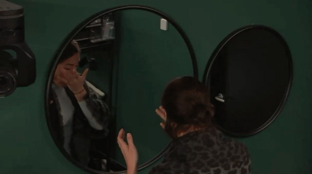 b3f7cf03389d95d3bf4f89a00dd9c790.gif