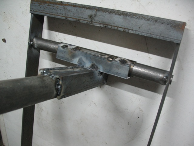 Construcción de una prensa para ladrillos. B571ee05d6021ad66d5473ad11c46c64