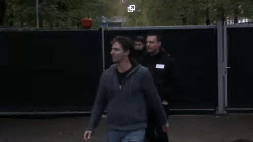 b6ca0cf97fc1a38be4f9df5e96d76607.gif