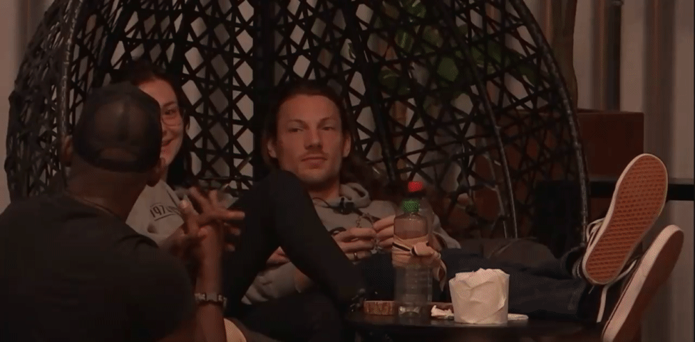 b6fff46094b04b769a9a9939ddd3aa8b.gif