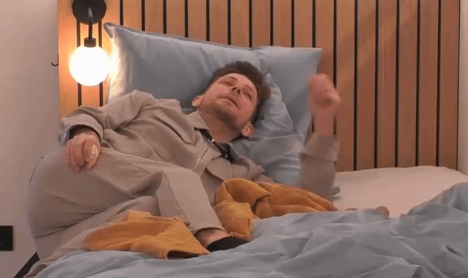 b8662c083fe7f1880b9fe850fb4211db.gif