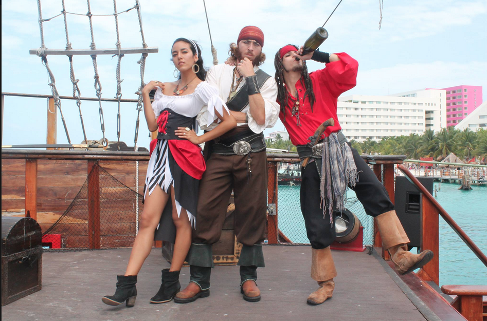 Top Attractions in Cancun - Blog - Pirate Show Cancun